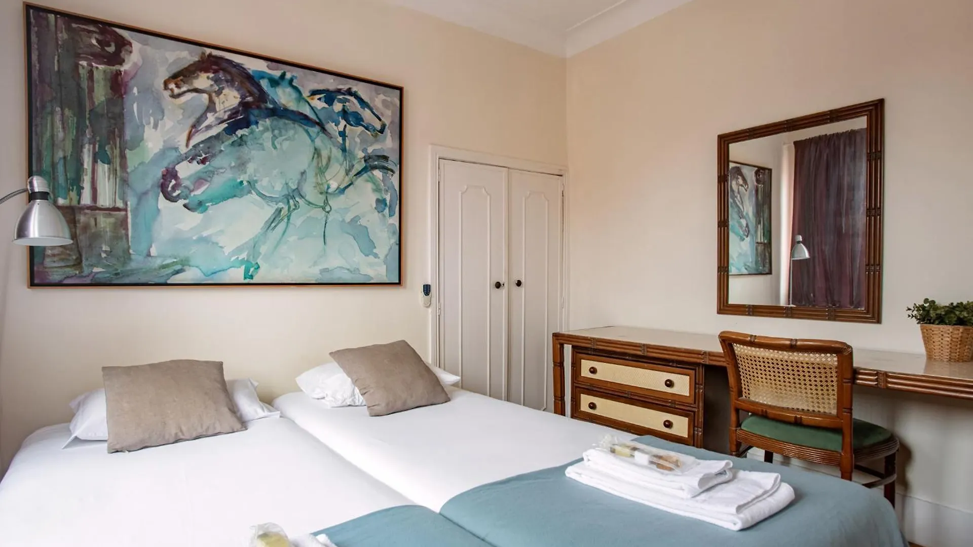 Inn Large Family Flat In Campo De Ourique Hotel Lisbon Portugal