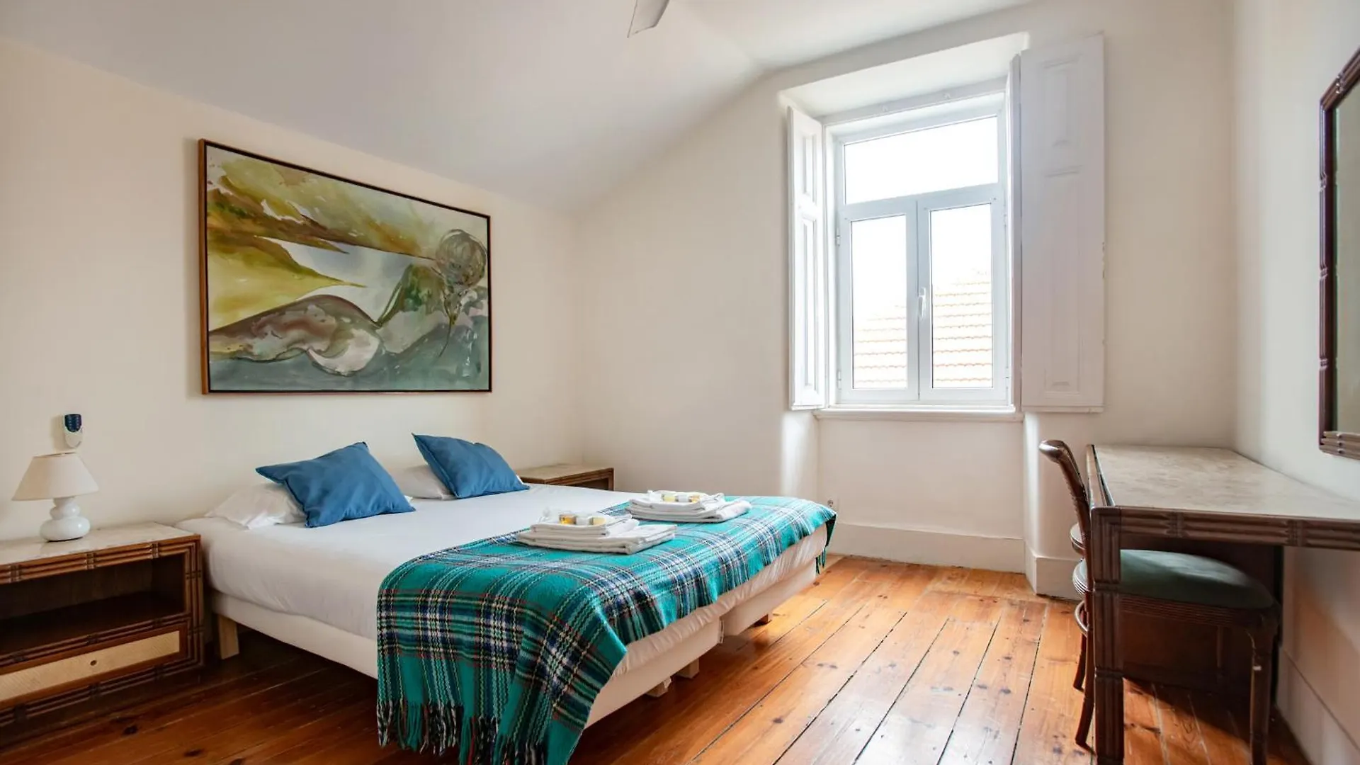 Large Family Flat In Campo De Ourique Hotel Lisbon