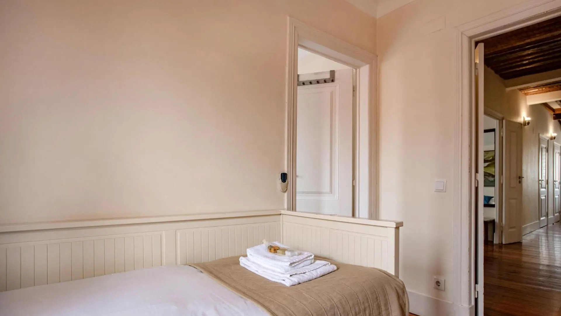 Inn Large Family Flat In Campo De Ourique Hotel Lisbon