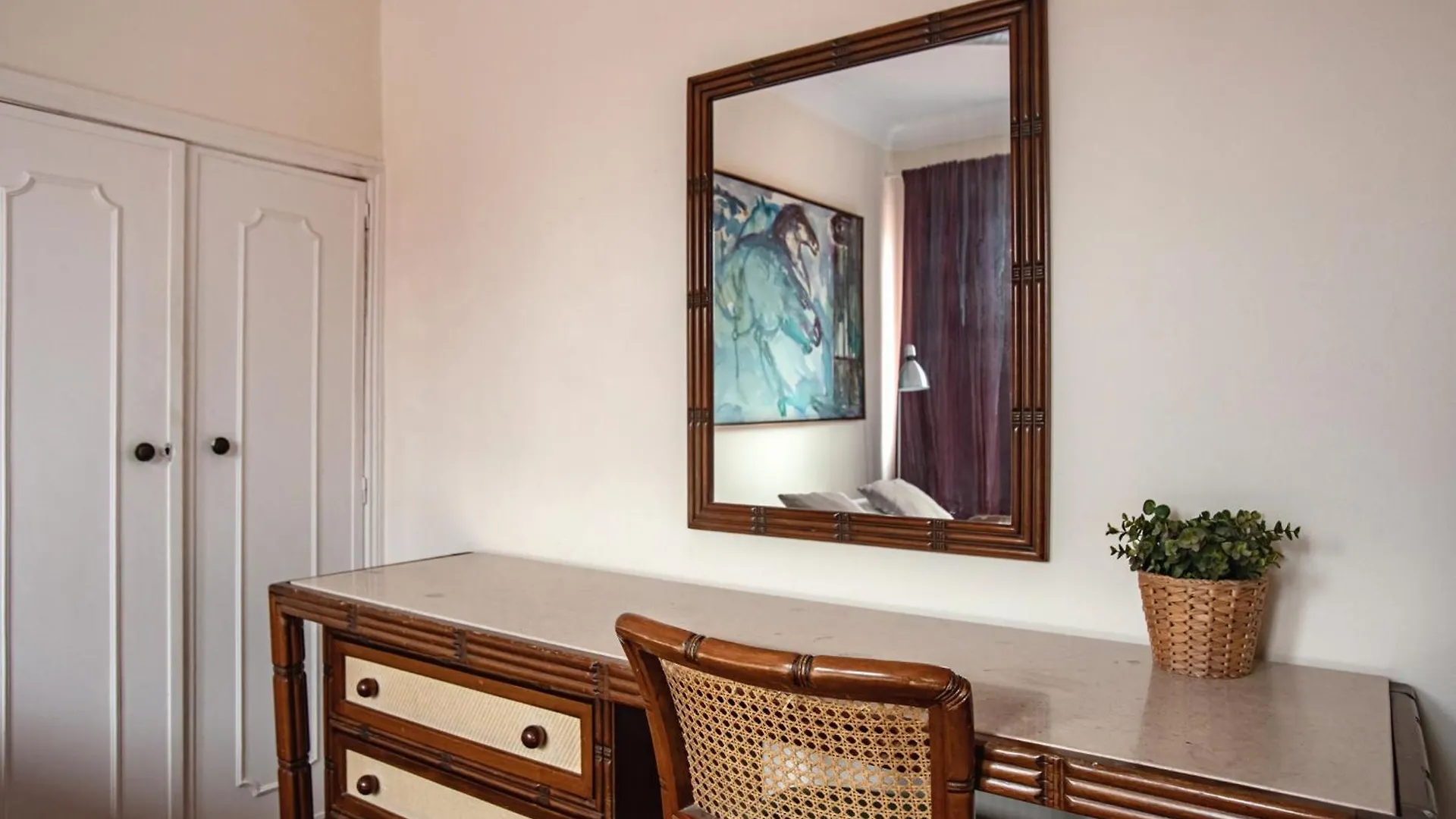 Large Family Flat In Campo De Ourique Hotel Lissabon